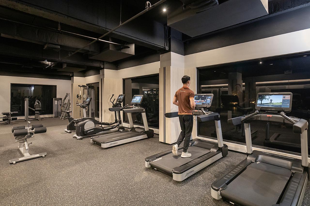 The Heritage Chiang Rai Hotel And Convention Esterno foto The gym at the hotel