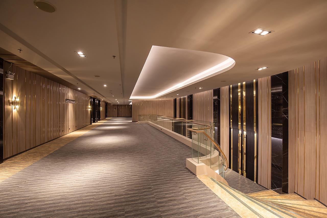 The Heritage Chiang Rai Hotel And Convention Esterno foto The interior of the hotel