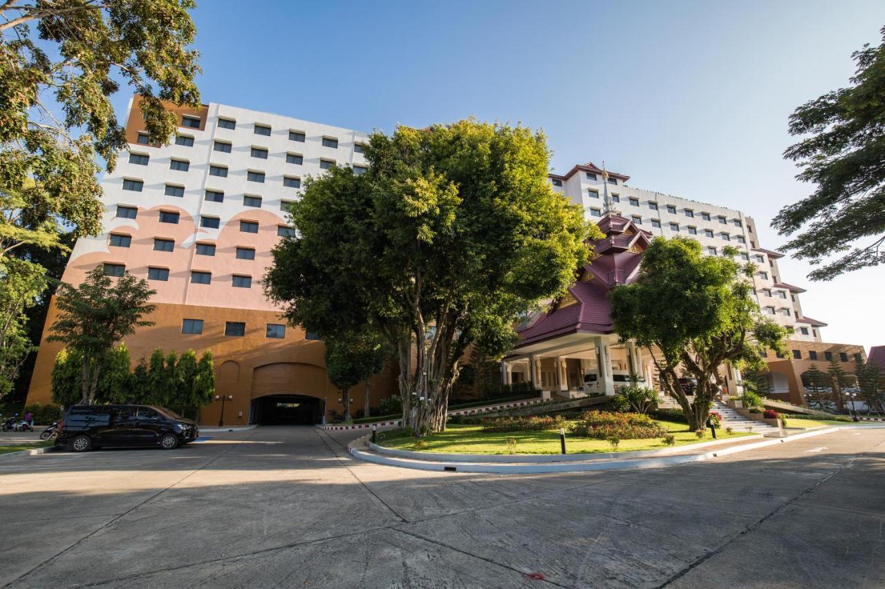 The Heritage Chiang Rai Hotel And Convention Esterno foto The University Tower