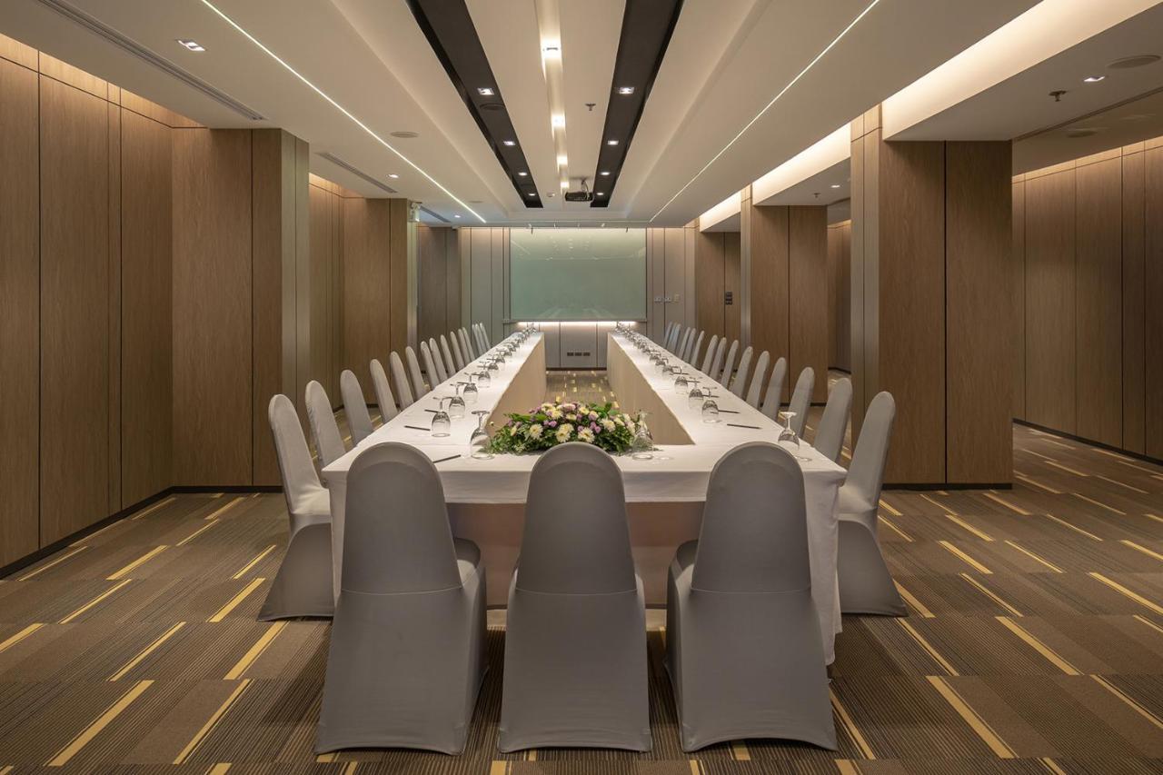 The Heritage Chiang Rai Hotel And Convention Esterno foto Meeting room